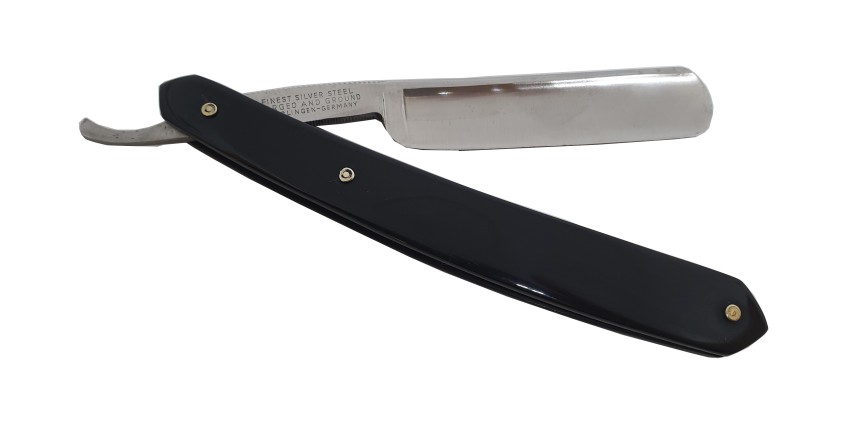 Choosing and Using Your First Straight Razor